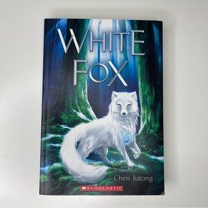 White Fox: Dilah and the Moon Stone Paperback Book By Chen Jiatong